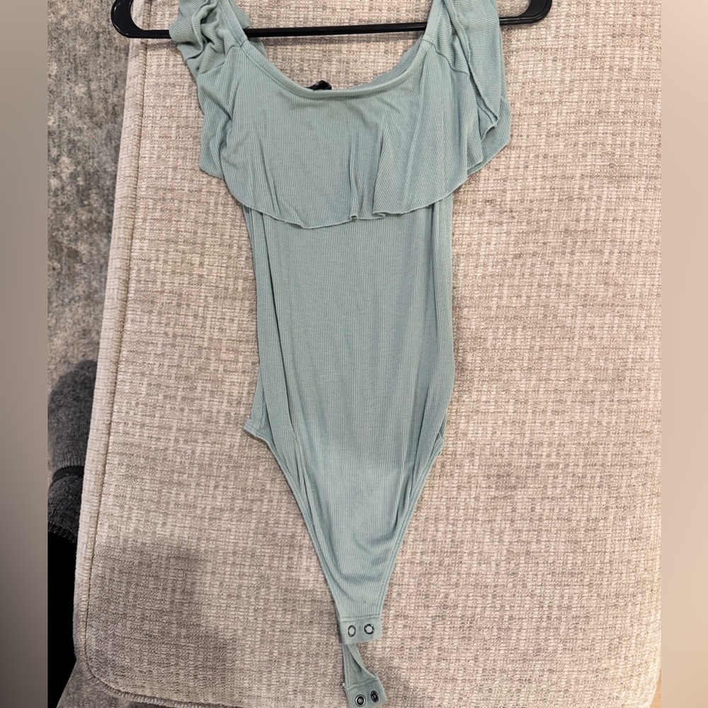 Express Bodysuit in Soft Green